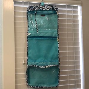 Travel hanging organizer